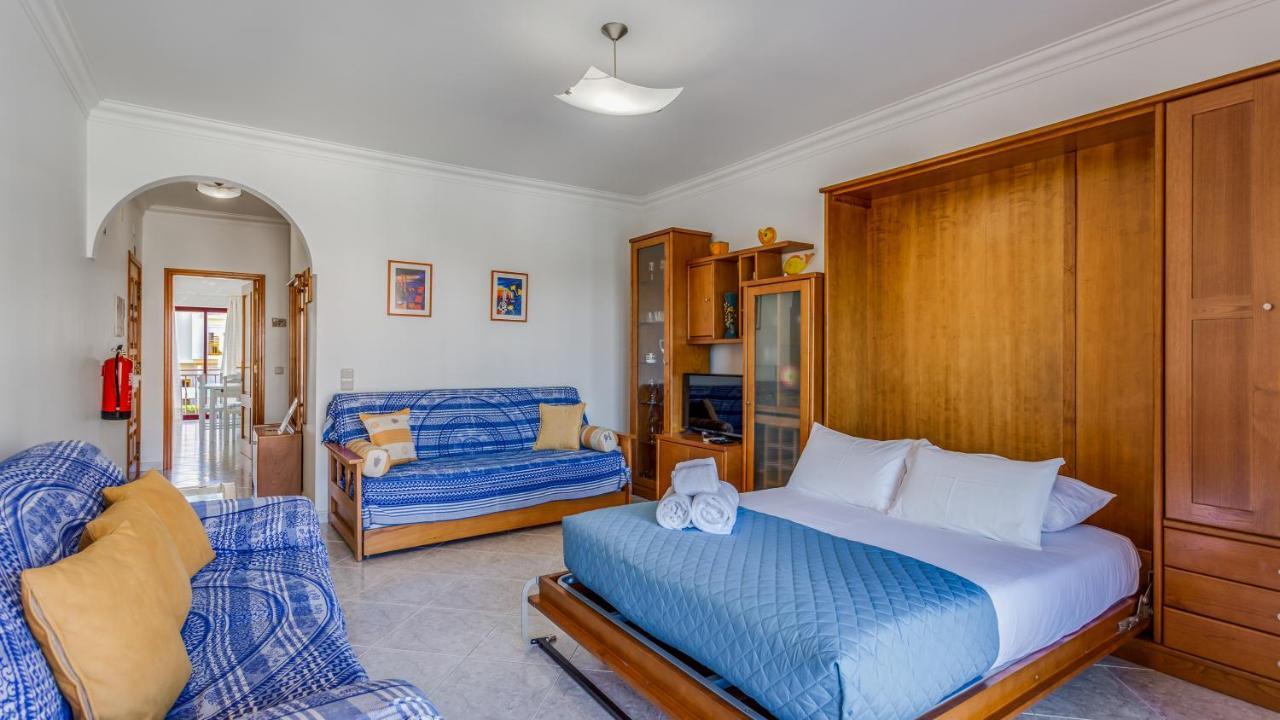 Serene Apartment W/ Balcony And Pool By Lovelystay Quarteira Esterno foto